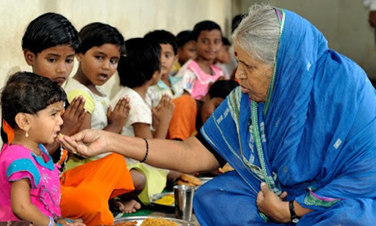 ১৫শ’ সন্তানের মা যিনি