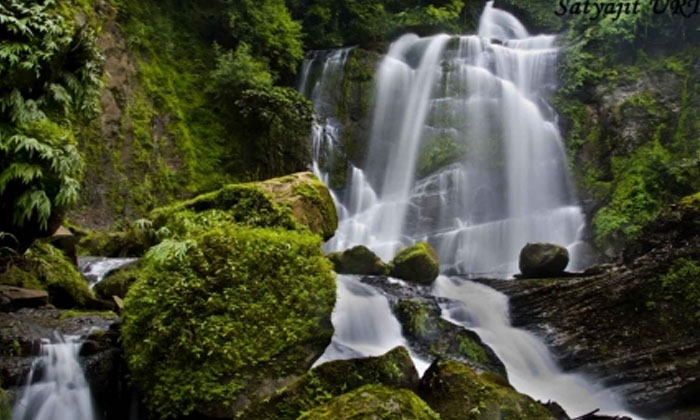 ঝর্ণার রানী জাদিপাই